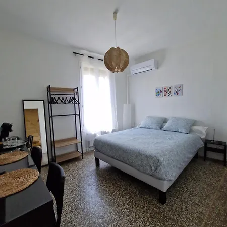 Chambre Sommieres Bed & Breakfast Sommieres